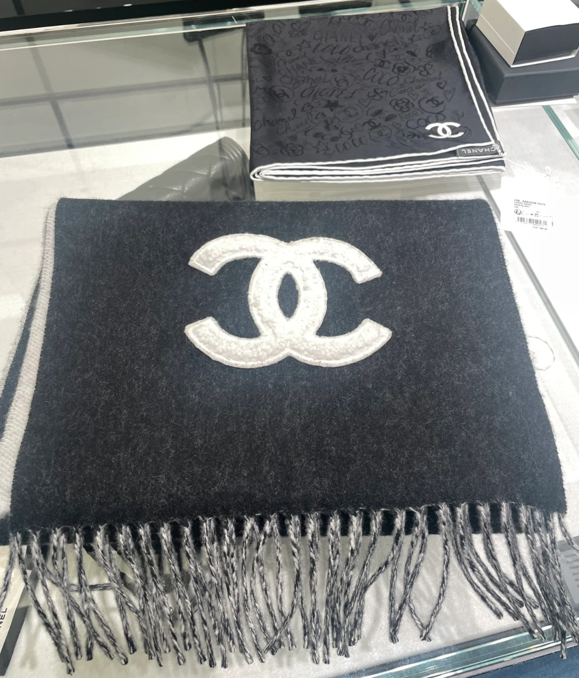 CHANEL《リバーシブル♡》シャネル マフラー ロゴ