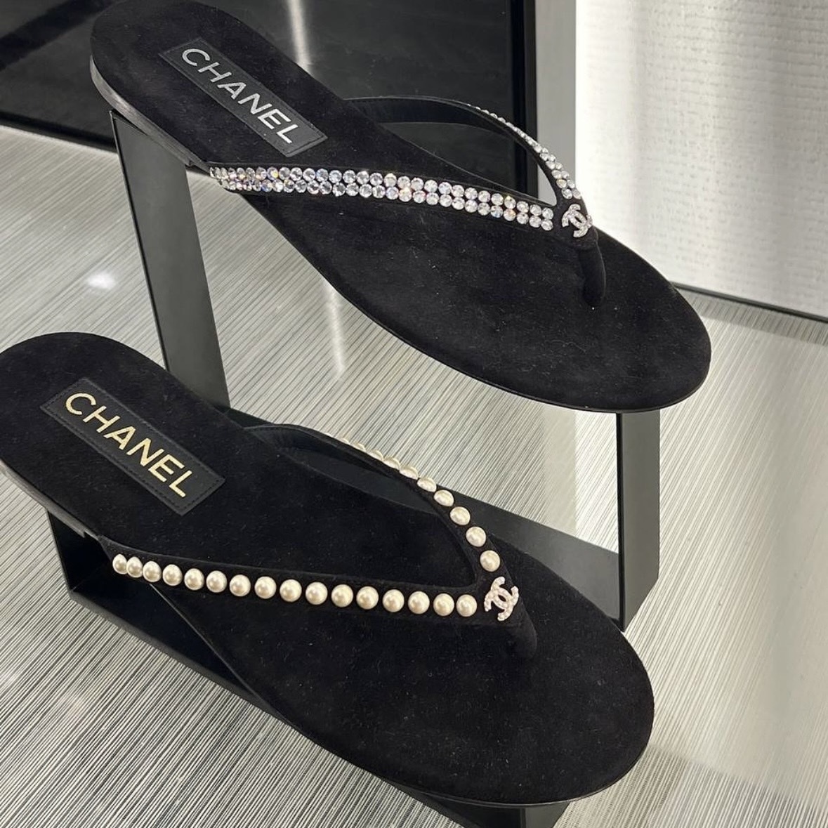 【ベルベット×パールが上品☆】CHANEL 25C トングサンダル ベルベット×パールが上品な♪【CHANEL】25C トングサンダル