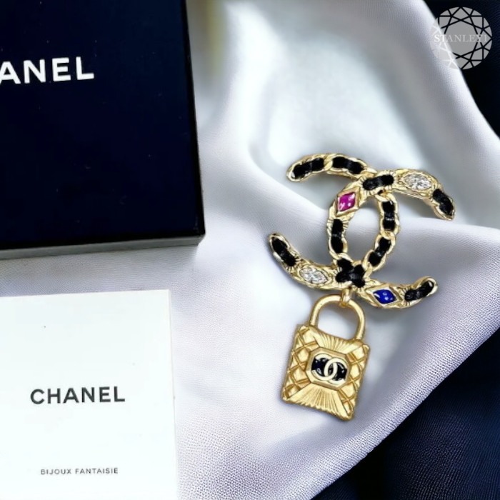 【CHANEL】★Vintage★LEATHER BROOCH レザー ブローチ