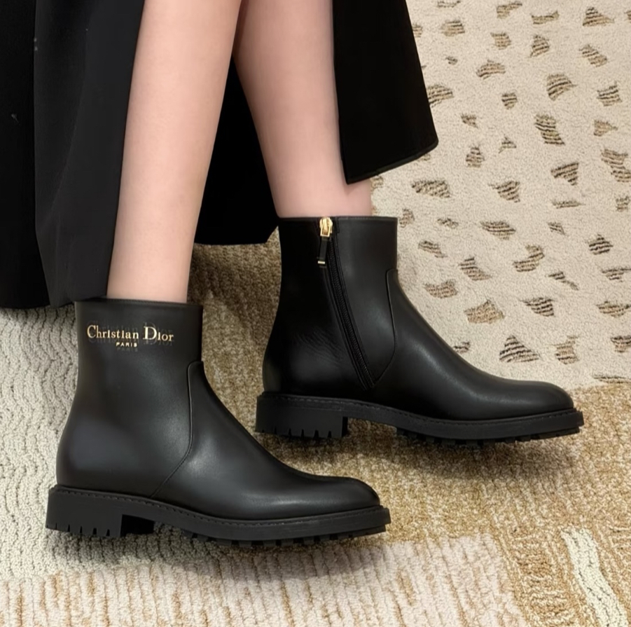 【エレガント/合わせやすい♪】Dior D-Town ショートブーツ