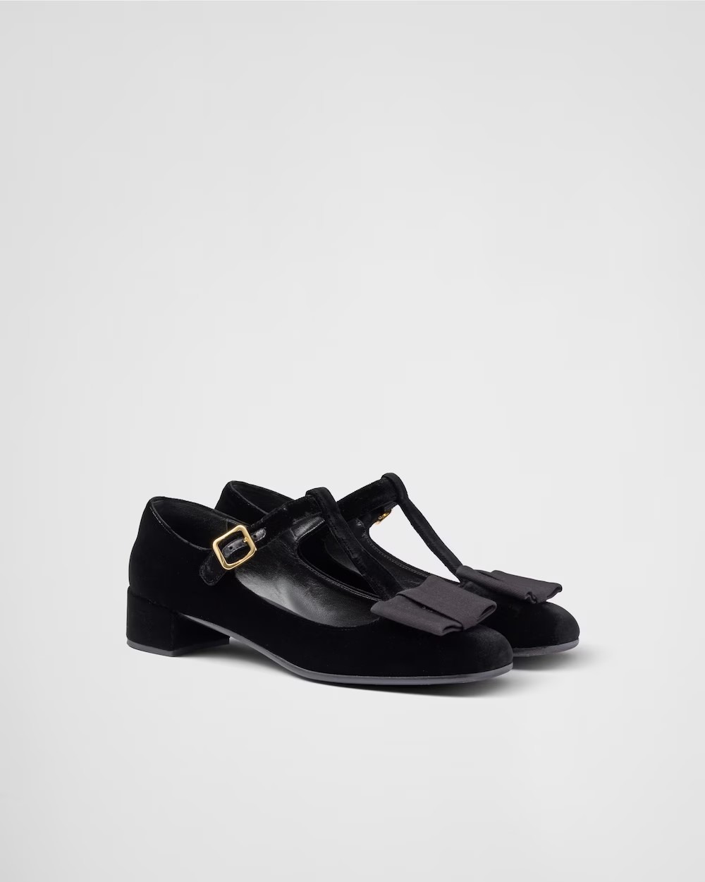 《送料無料》PRADA Velvet pumps