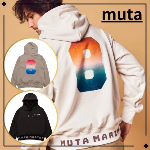 【muta】ヘムリブ ロゴ パーカー フーディ