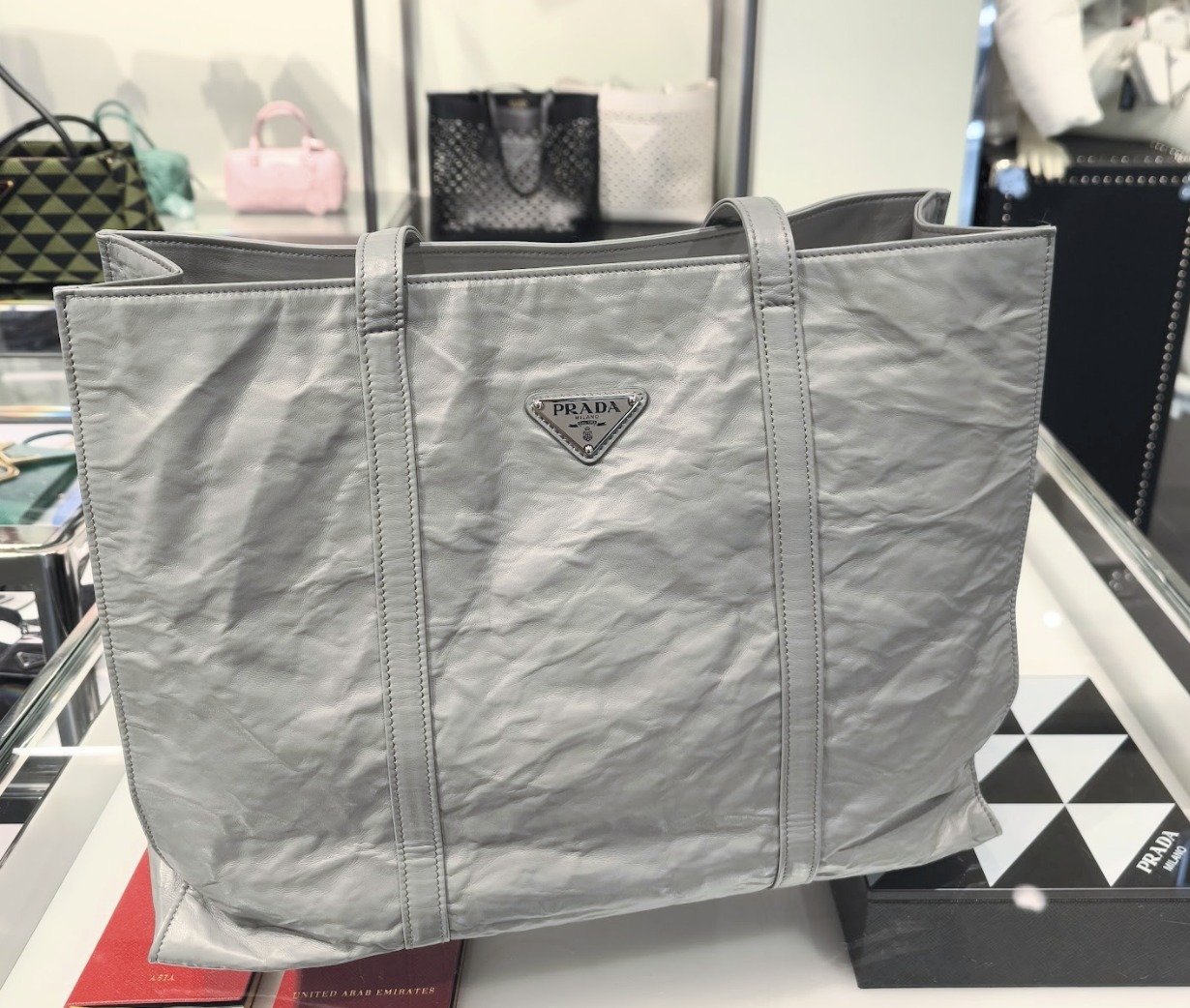 【PRADA】 1BB460 アンティークナッパトートバッグ 各色