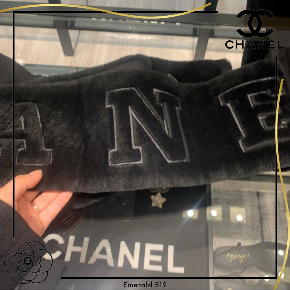 CHANEL《首元からおしゃれに♡》シャネル マフラー ロゴ
