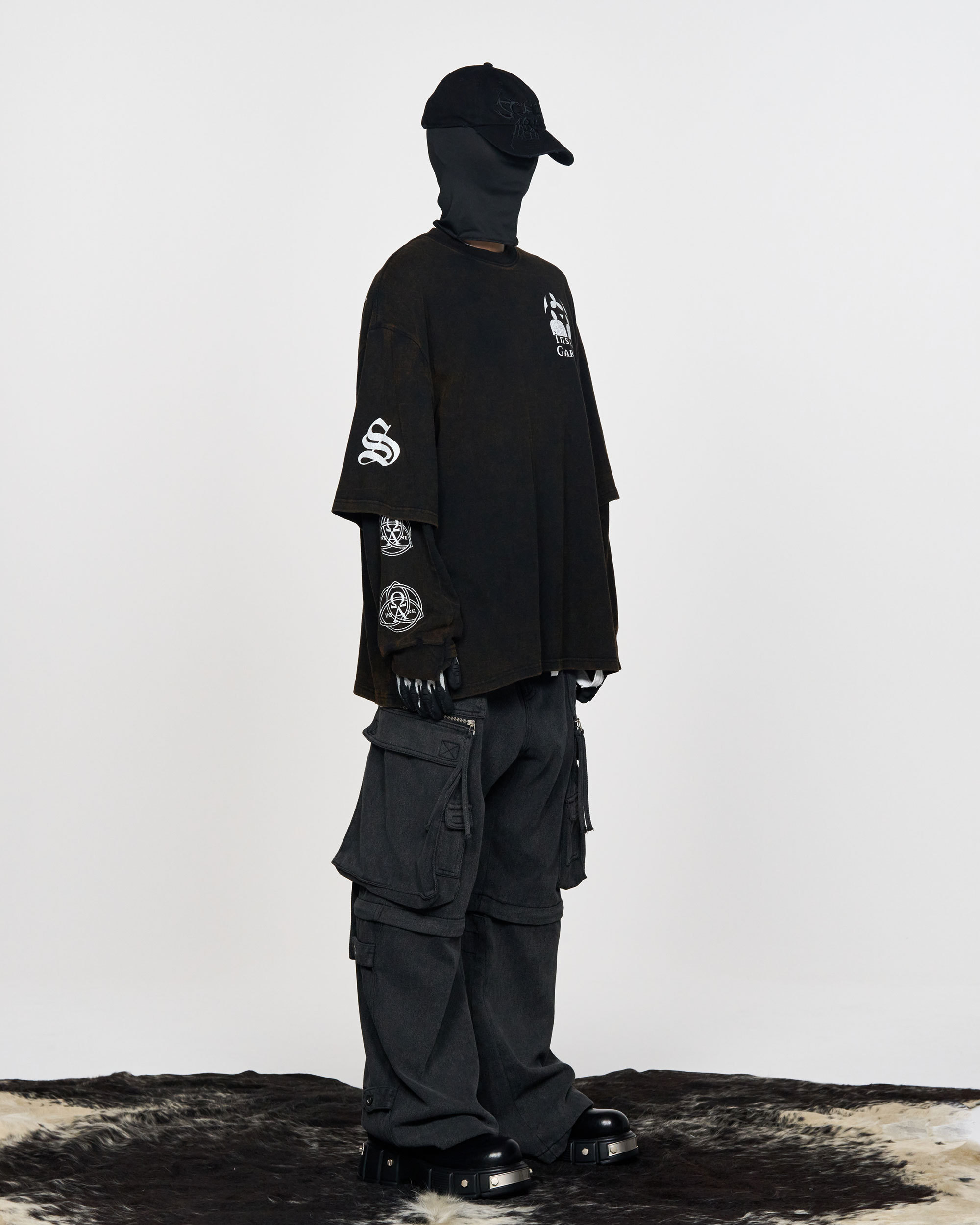 《SCHISM》 FAKE REWORKED LONG SLEEVES
