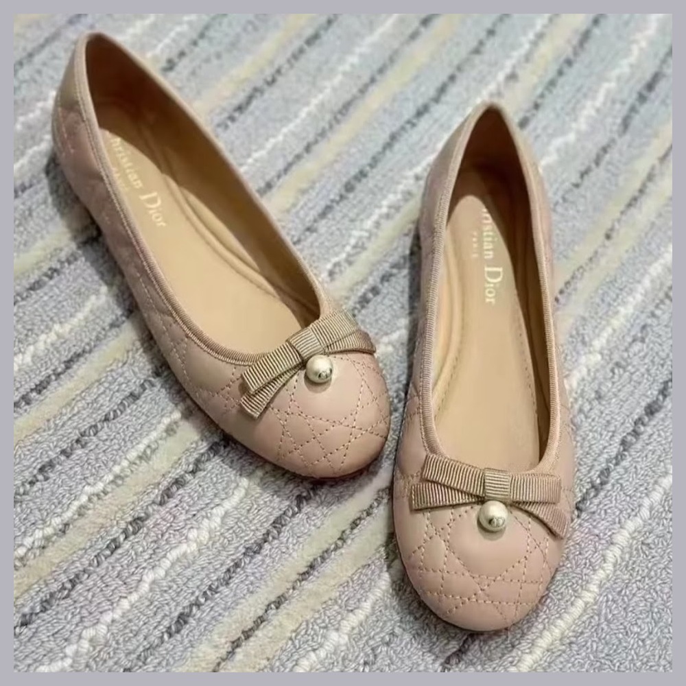 【大人ピンクが上品♡】Dior バレーシューズ