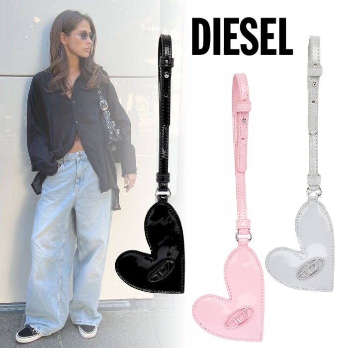 国内直営**DIESEL** play mirror ハート型ミラーチャーム