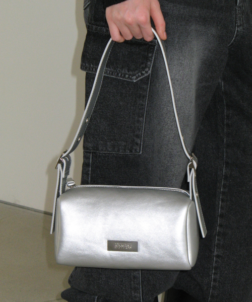 トートバッグ ROCKCAKE Square Leather Belt Shoulder Bag Silver RC24BG0070