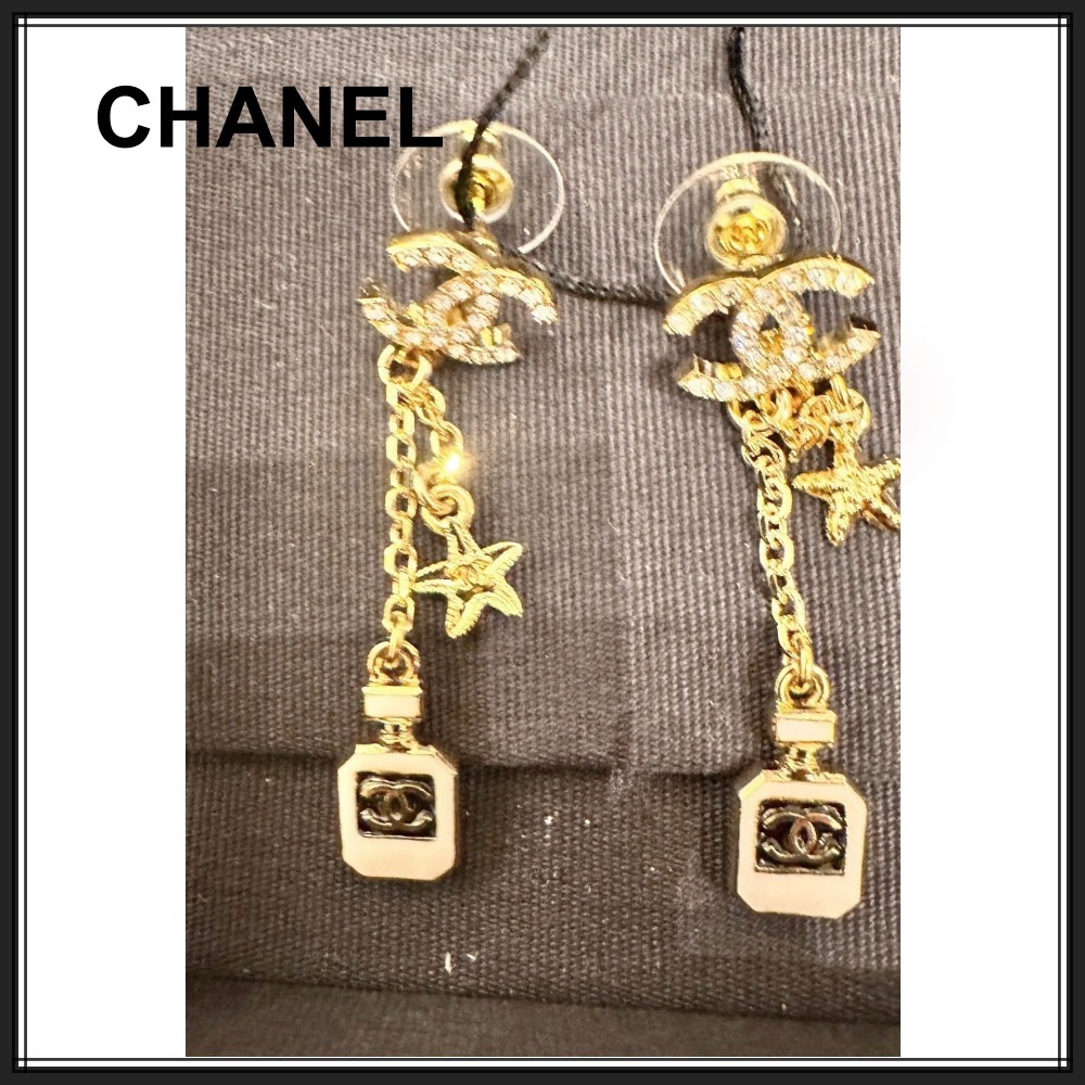 香水デザインが可愛い【CHANEL】シャネルピアス CCマーク