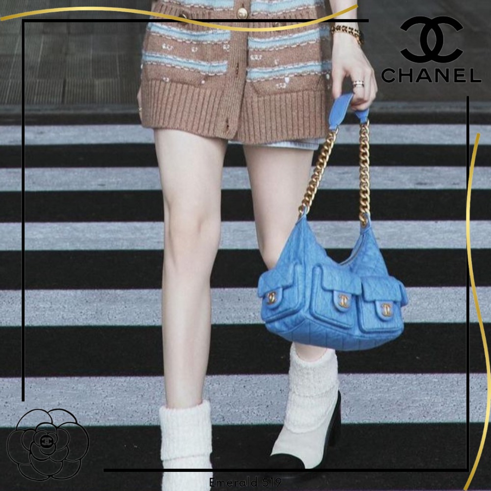 爽やかなデニム素材♪【CHANEL】ラージホーボーバッグ 新作♪デニムバッグで爽やかに☆ CHANEL ラージホーボーバッグ
