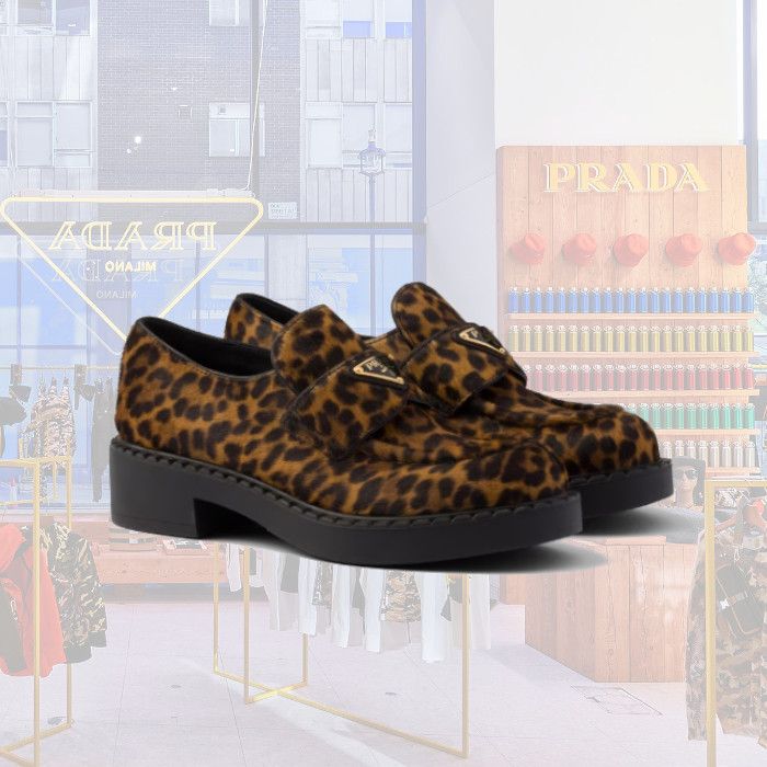 【24AW】チョコレートプリントレザーローファー◆プラダ◆