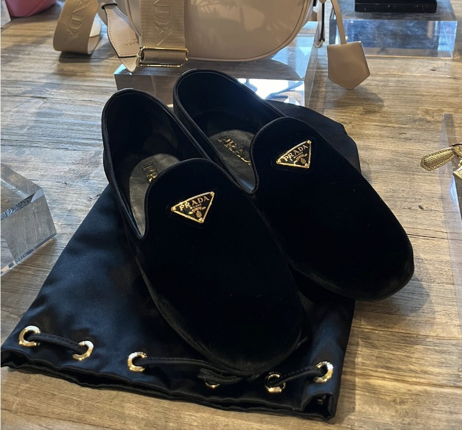【PRADA】早い者勝ちセール！ベルベット バレーシューズ