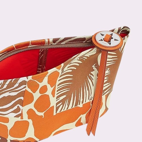 ◇他カラーも◎◇ HERMES (エルメス) 《シルキー》 ポーチ 20