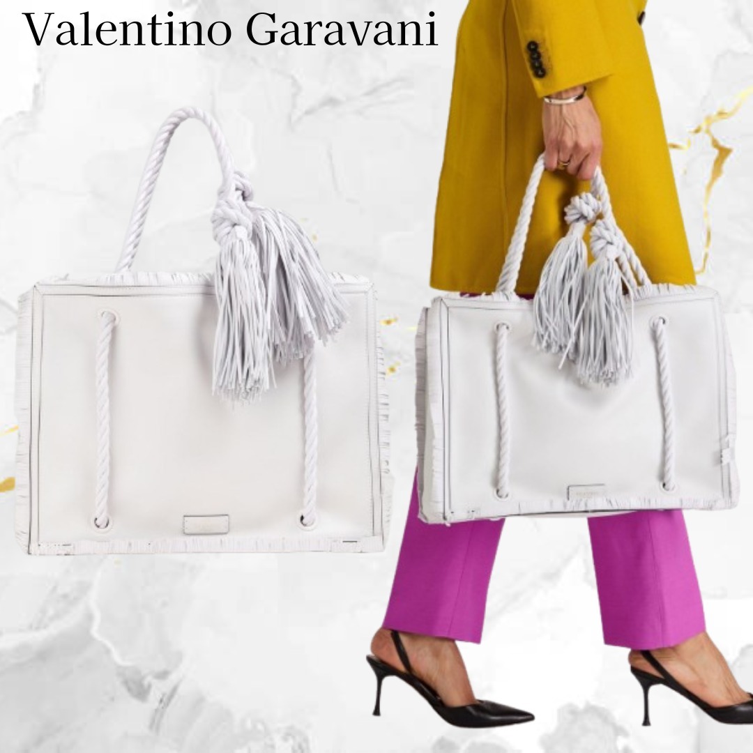 VALENTINO GARAVANI☆レザー トートバッグ タッセル付き ロゴ