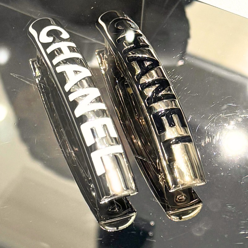 ★メタルバー★【CHANEL】CHANELロゴバレッタ
