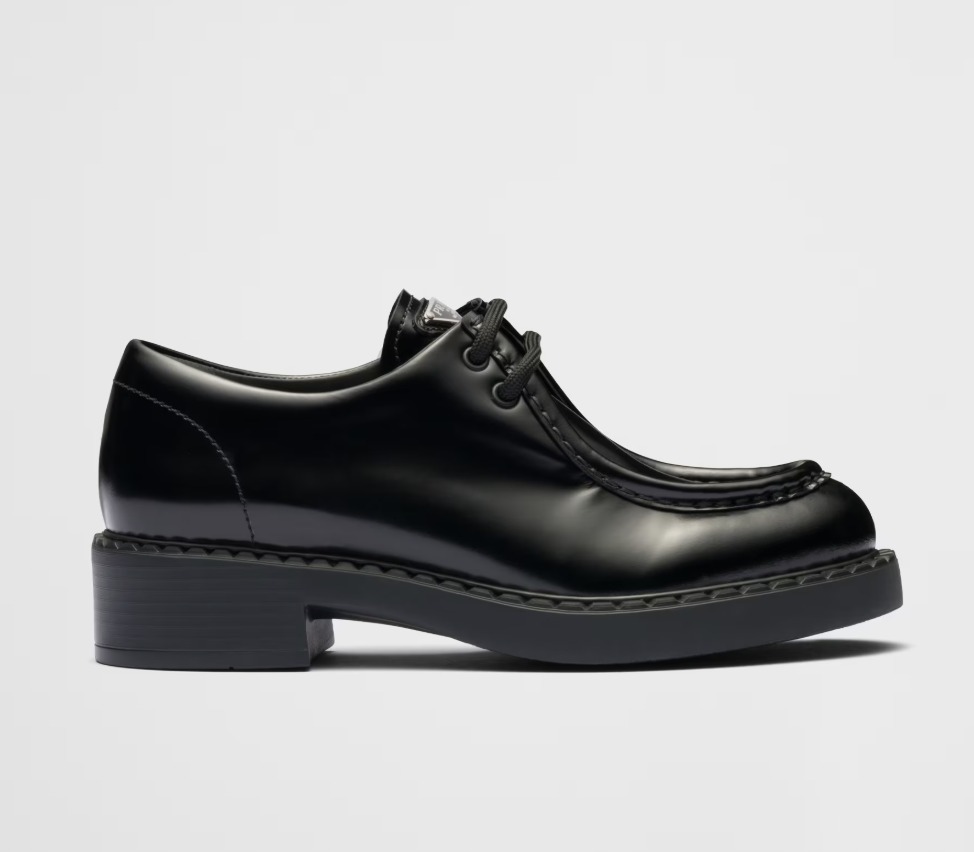 《PRADA》ブラッシュドレザー レースアップ シューズ