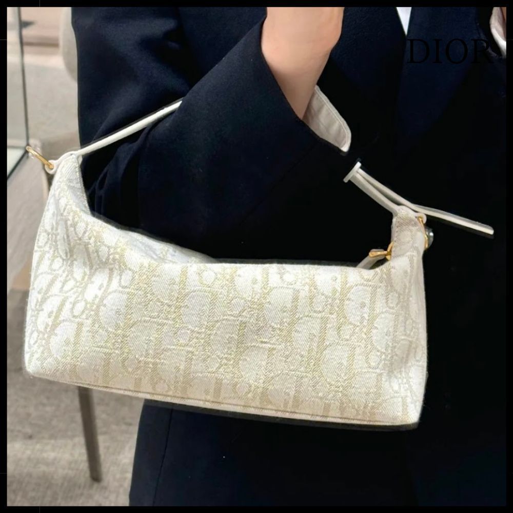 【大人可愛いバッグ♪】Dior Travel ノマド ポーチ ミディアム