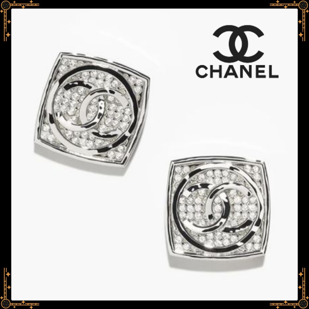 【完璧なフォルムが魅力】CHANEL - スクエアピアス