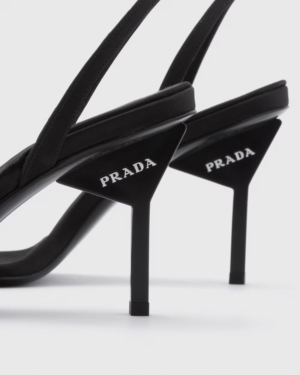 《送料無料》PRADA Satin high-heeled sandals
