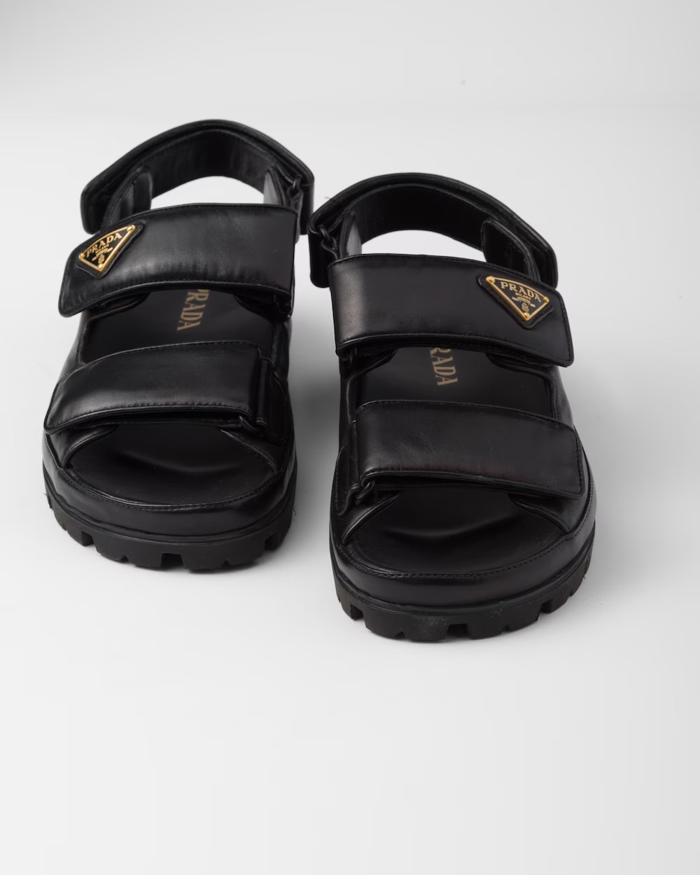 《送料無料》PRADA Flat nappa leather sandals