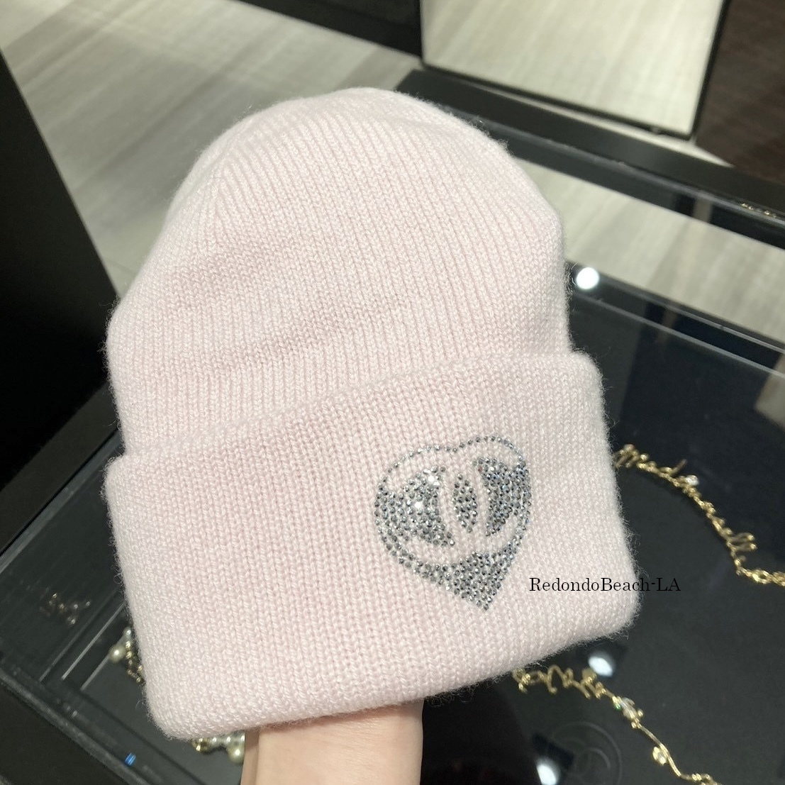 CHANEL シャネル ニット帽 ニットキャップ ブラック ハートCC せいらC着用 CHANEL CC シンプルブラックなニット帽_ビーニー