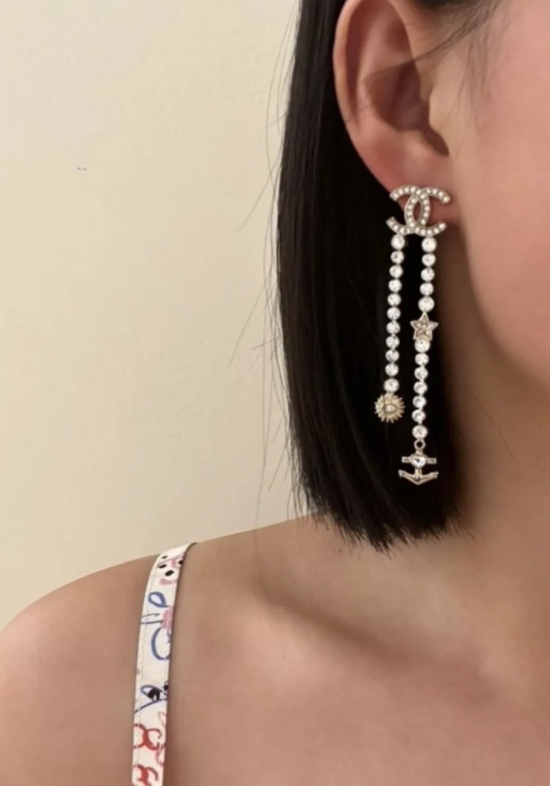 【可愛く揺れるモチーフが可愛い♪】CHANEL ピアス 揺れるモチーフが可愛い】◇CHANEL◇ピアス