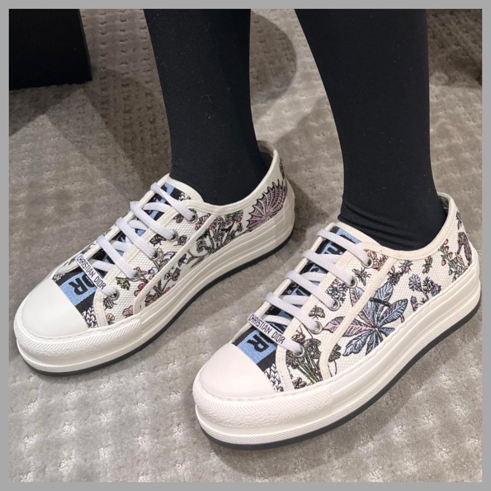 【鮮やかな花柄が映える☆】DIOR スニーカー 花柄がきれい☆】Dior スニーカー