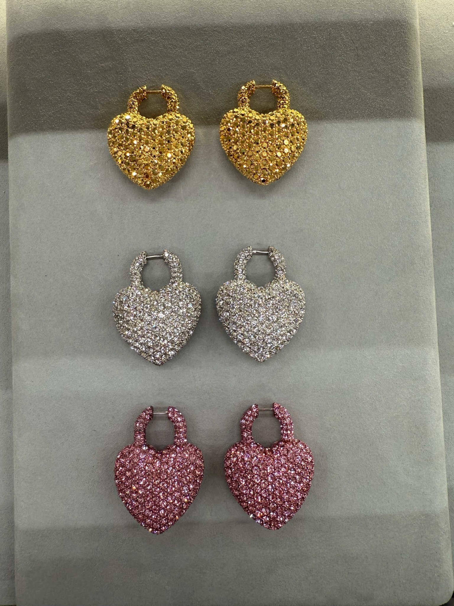 【超希少!!超超レア♪手元在庫】CHANEL モード ピアス 超希少!!超超レア♪手元在庫】CHANEL モード ピアス