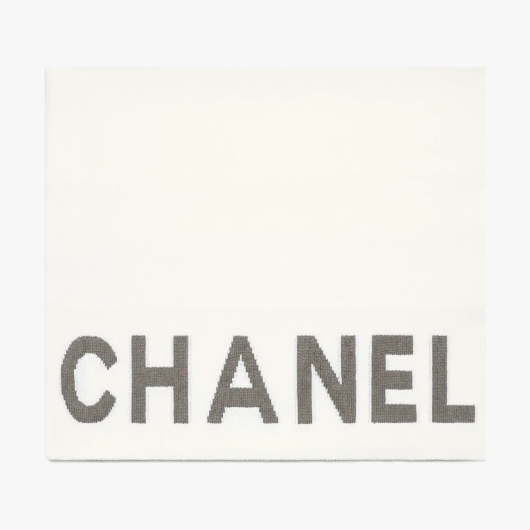 《ギフトにおすすめ！！》 CHANEL ストール