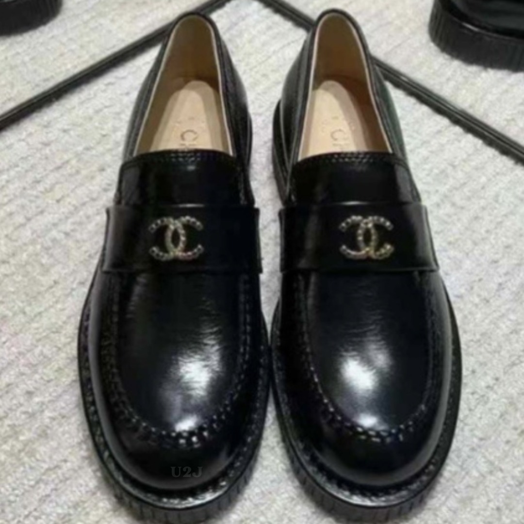 《大人カジュアル！！》 CHANEL ローファー