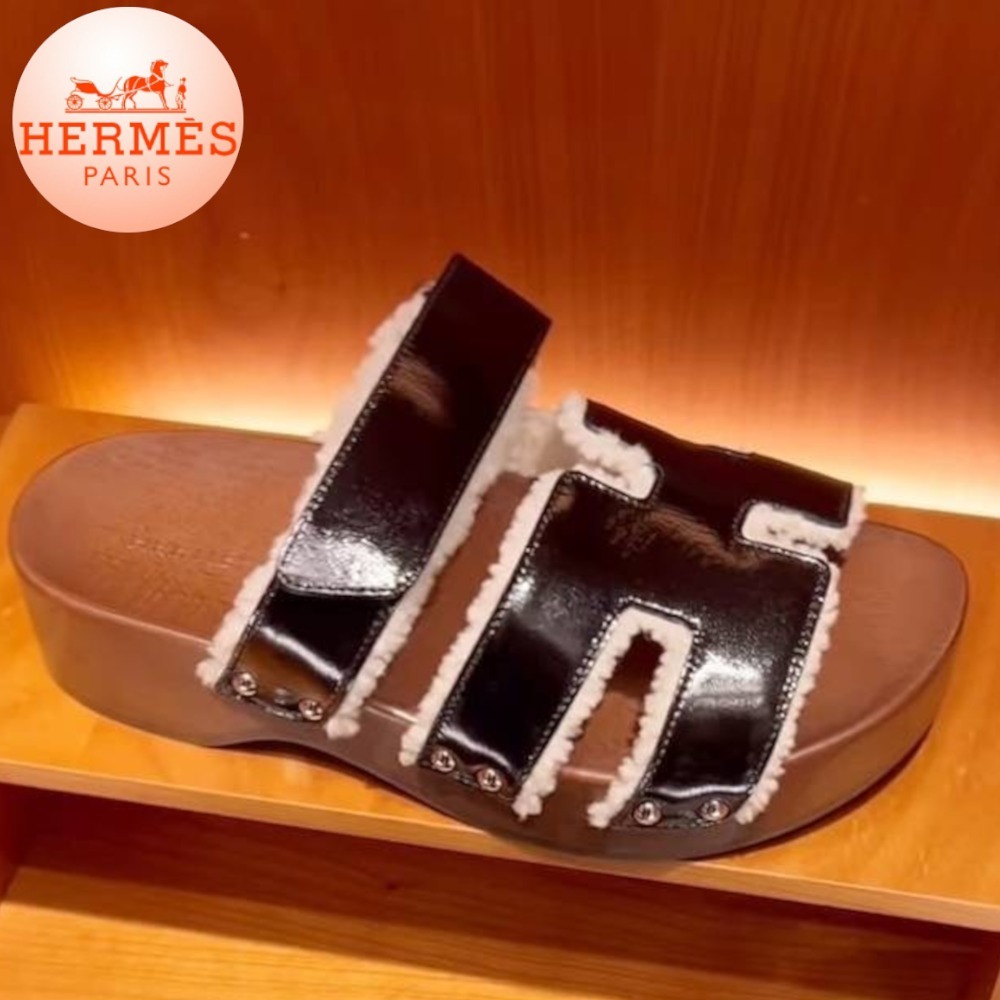 【レザーとふわふわの可愛い組み合わせ♡】HERMES サンダル