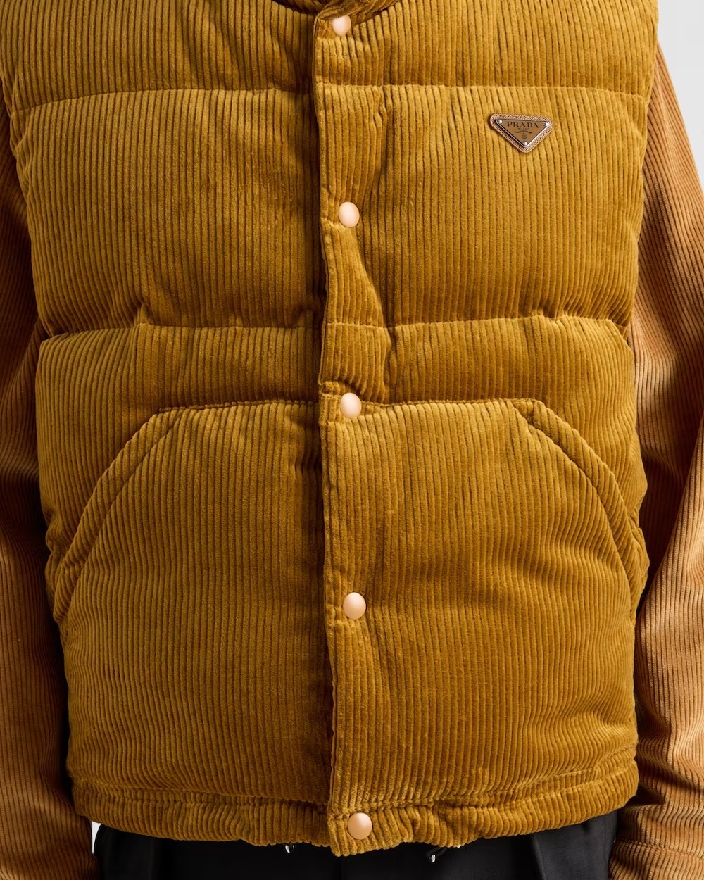 《送料無料》PRADA Corduroy down vest