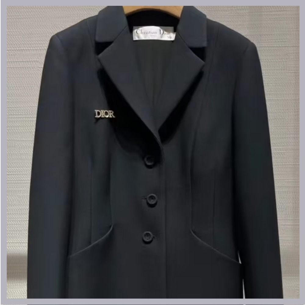 【型が綺麗♪】Dior  シンプルジャケット