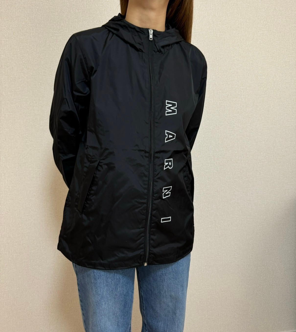 【MARNI】ロゴ フード ウィンドブレーカー ジャケット 送/関税込 大人もOK☆MARNI マルニ ウィンドブレーカー ジャケット 関送込