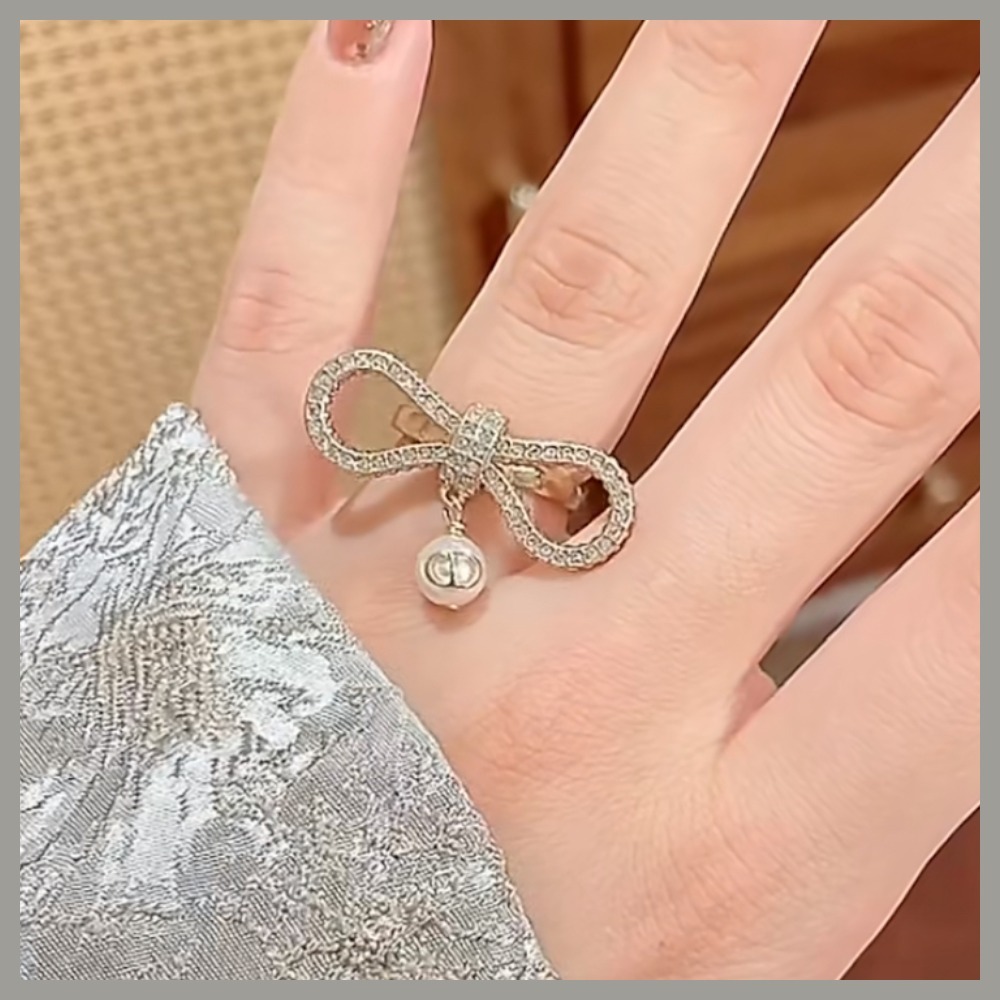 【手元をキュートに♡】DiorLe Noeud de Dior リボンリング