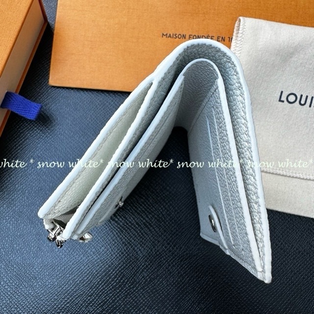 明日着 限定 キラキラチャーム♪ LV モノグラム レザー製 折財布 明日着 限定 キラキラチャーム♪ LV モノグラム レザー製 折財布