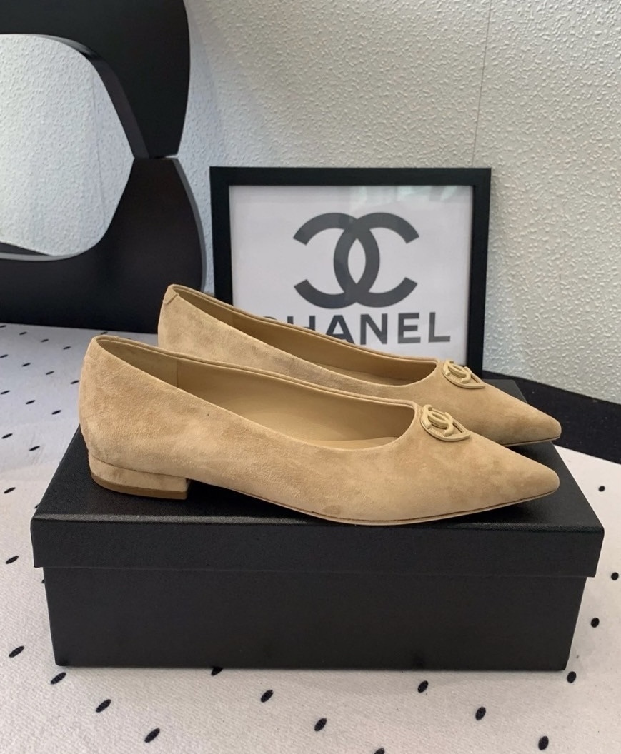 ハートのロゴが可愛い♪【CHANEL】パンプス