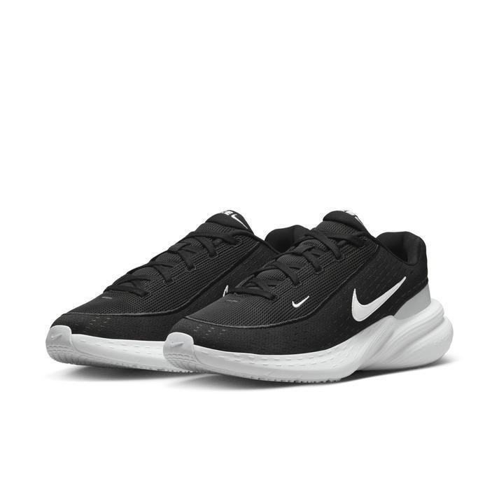 【NIKE】 ナイキ UPLIFT SC BLK/WHT 国内発送