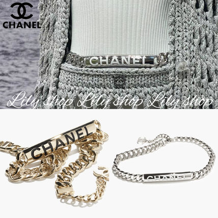 ☆煌めきがコーデのポイントに☆ CHANEL バングル シルバー バングル - メタル & レジン、シルバー & ホワイト