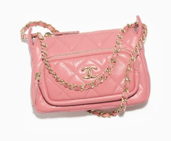 《国内入手困難カラー♡》CHANEL チェーン クラッチ