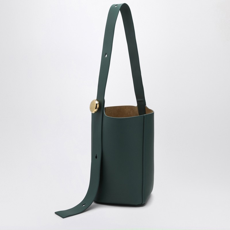 バッグ・カバンその他 Loewe Green calfskin Pebble Bucket medium bag