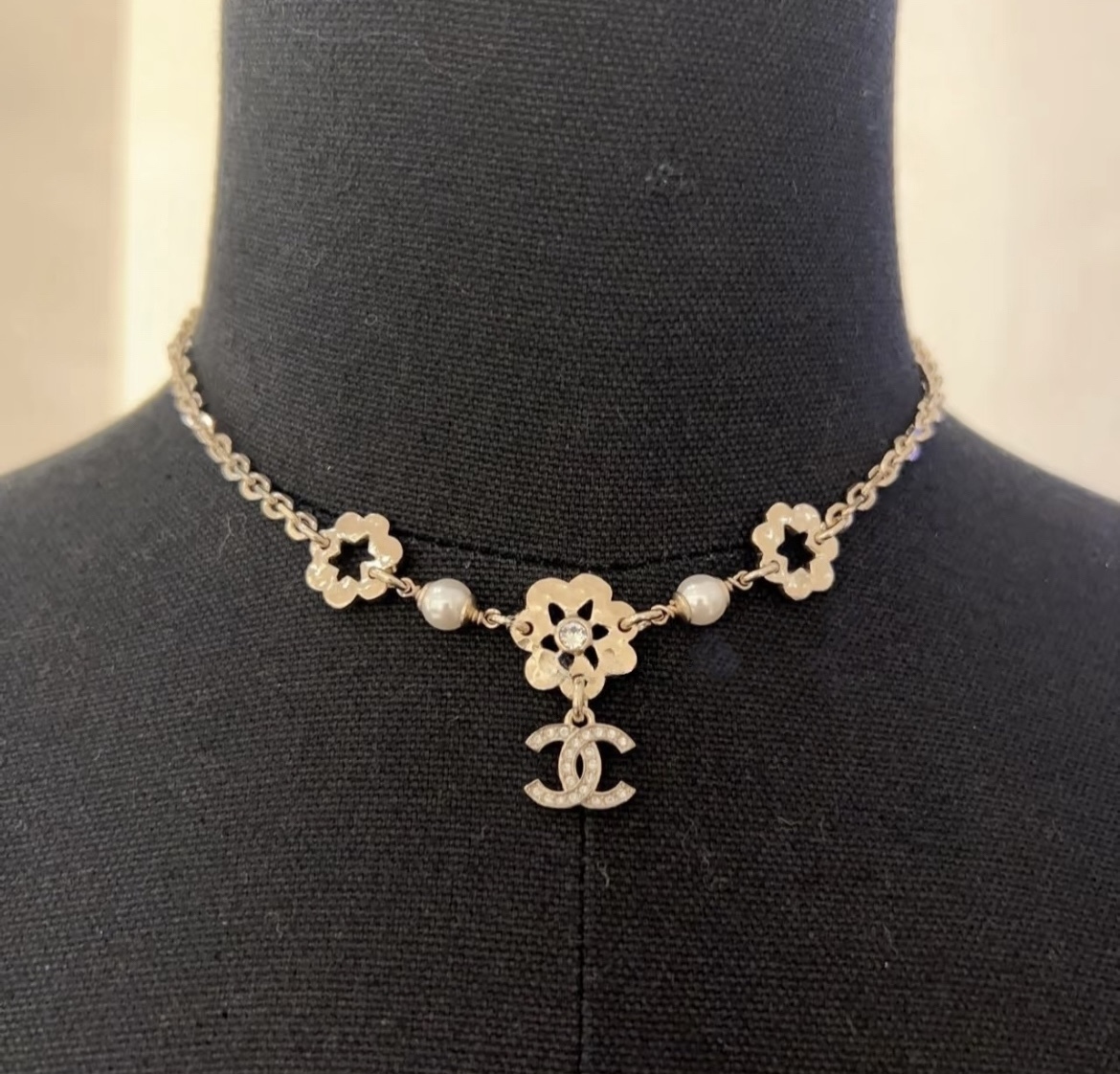 【お花とパールの可愛い存在感♪】 CHANEL ネックレス CHANEL】シャネル CC パール フラワーネックレス (CHANEL