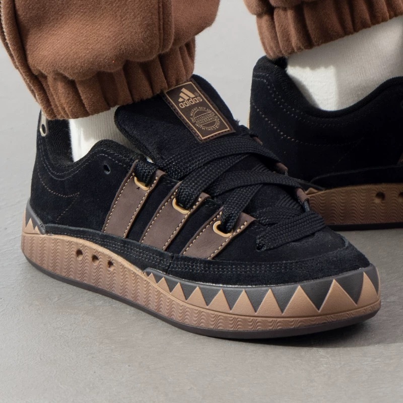 adidas Adimatic レトロ スニーカー スケートスタイル 男女兼用 adidas Adimatic スケートスタイル スニーカー ユニセックス