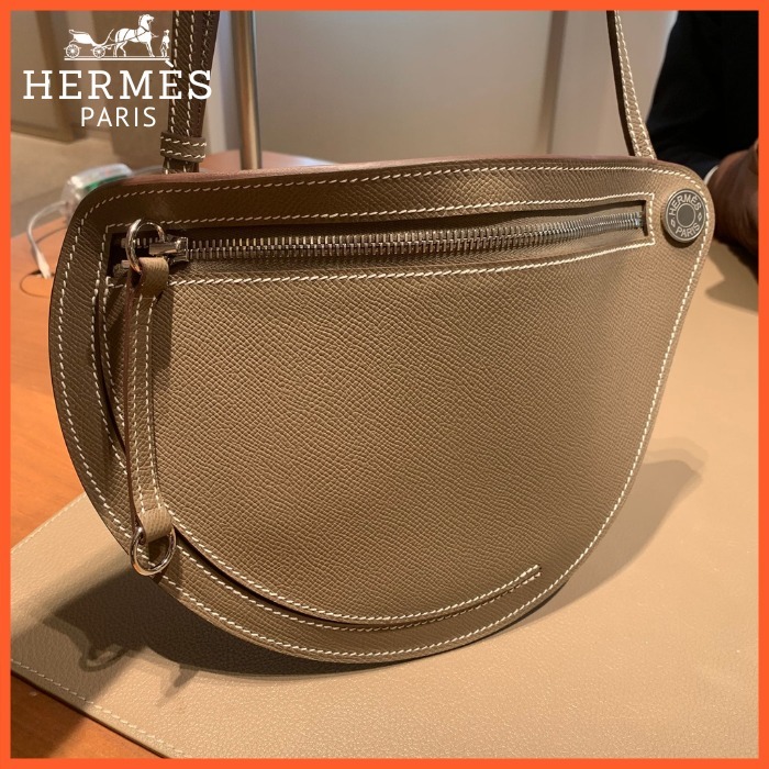 【洗練されたデザイン】HERMES ≪プティット・コース≫ バッグ