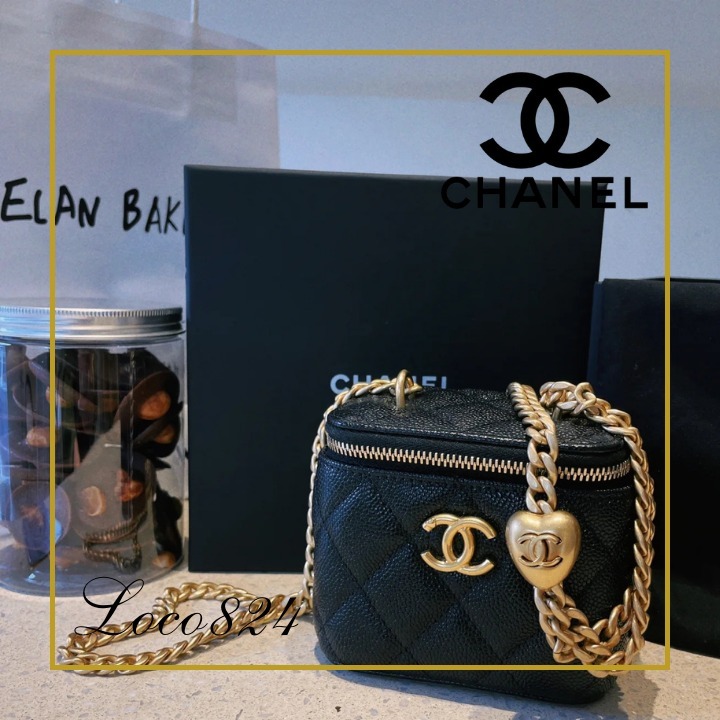 【プレゼントなどに！】CHANEL ミニバニティバッグ
