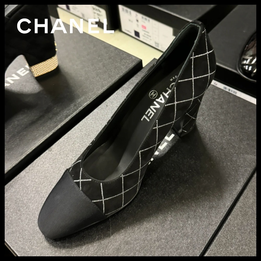 エレガント【CHANEL】シンプルで上品なシャネルパンプス シンプルでエレガント☆】CHANEL パンプス