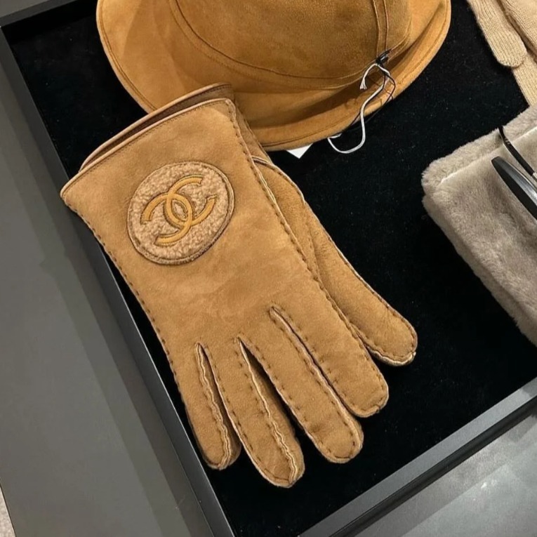 【店舗限定】CHANEL ココネージュ限定 温かい ムートン 手袋 店舗限定】CHANEL ココネージュ限定 温かい ムートン 手袋