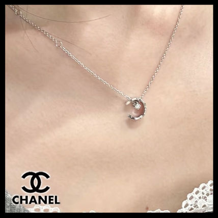 首元に煌めきを♪【CHANEL】ココ クラッシュ ネックレス ココ クラッシュ コレクション ネックレス ベージュゴールド