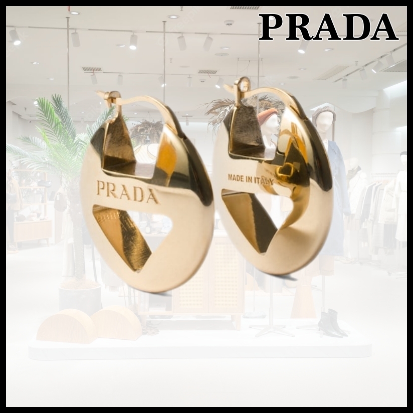 ギフトにも【PRADA】 メタル ピアス