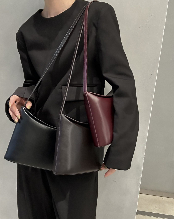 韓国仕入れ レザーショルダーバッグ モード 本革 BAG 冠婚葬祭